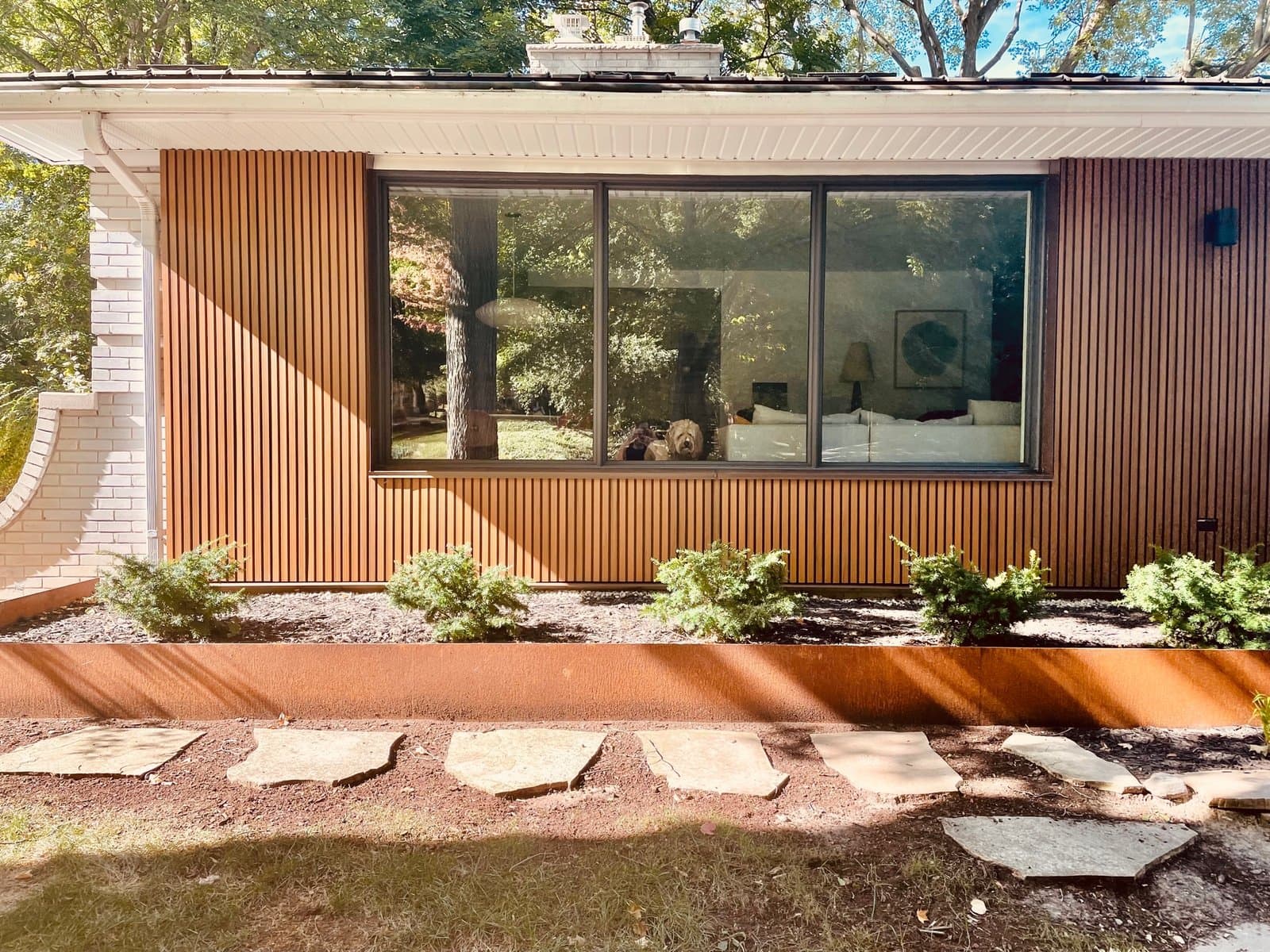 MexyTech composite battened wall cladding on a mid-century home