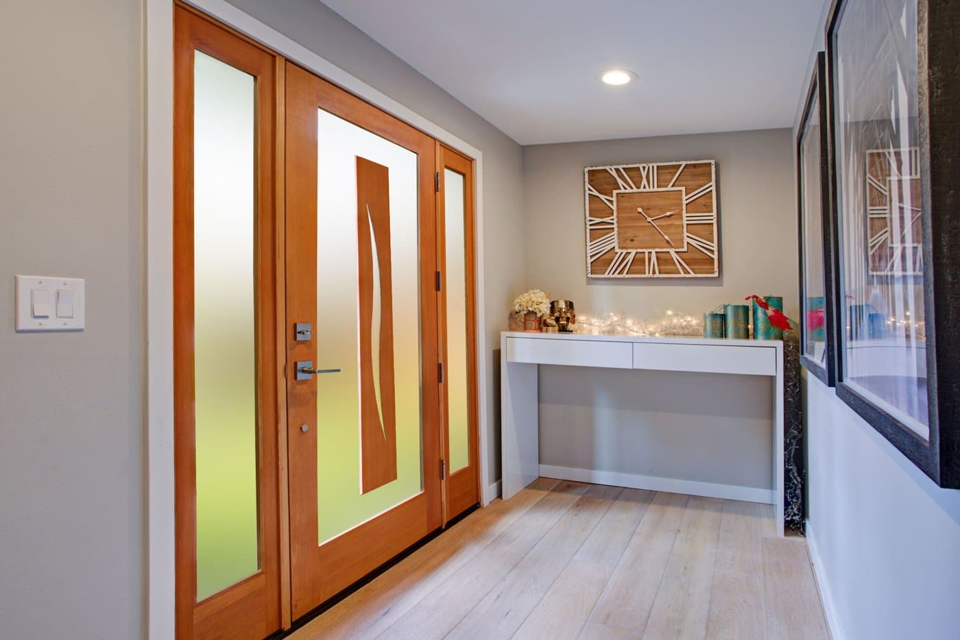 Wide 920mm entrance door delivering an AS 1428.1 compliant clear opening