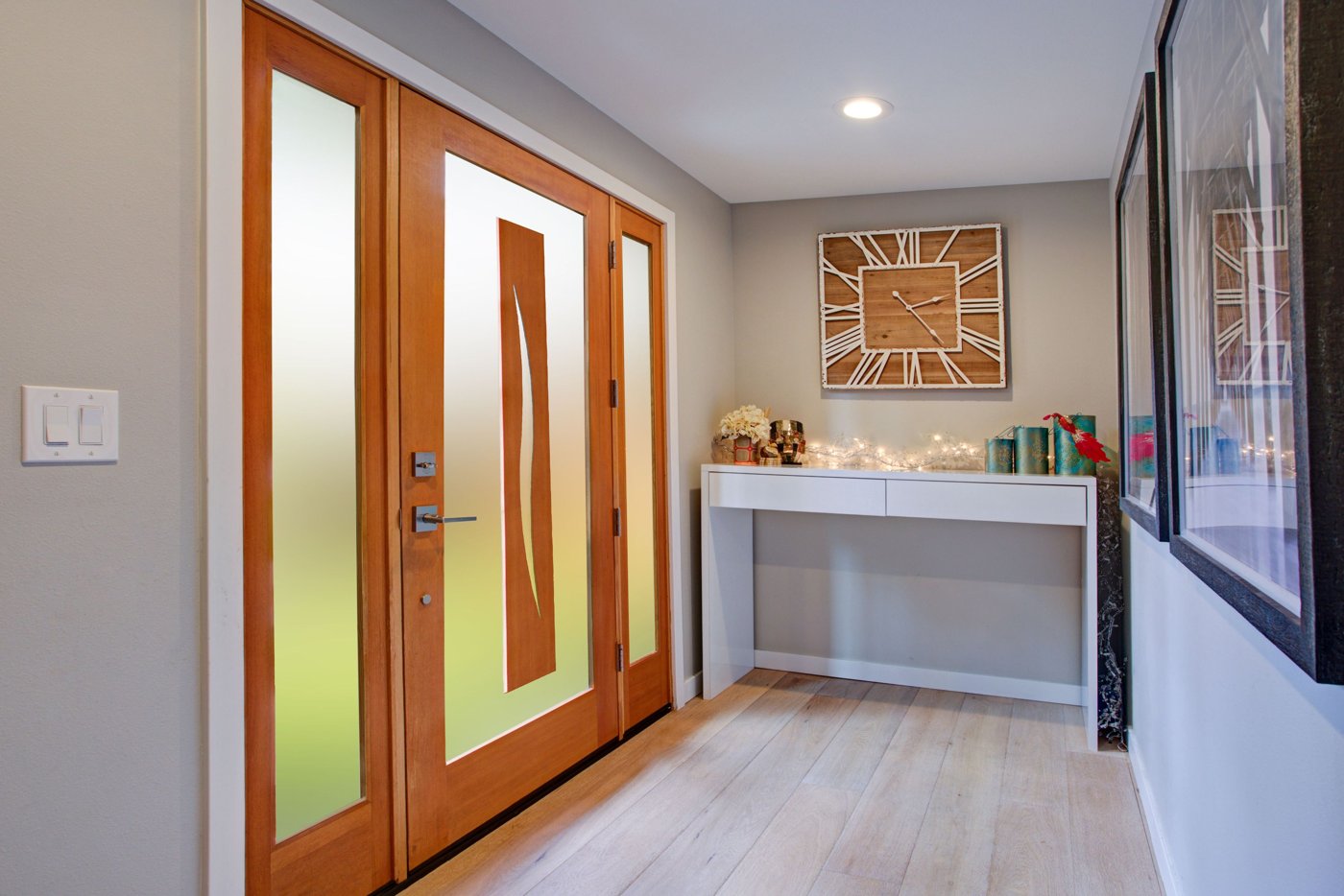 Wide 920mm entrance door delivering an AS 1428.1 compliant clear opening